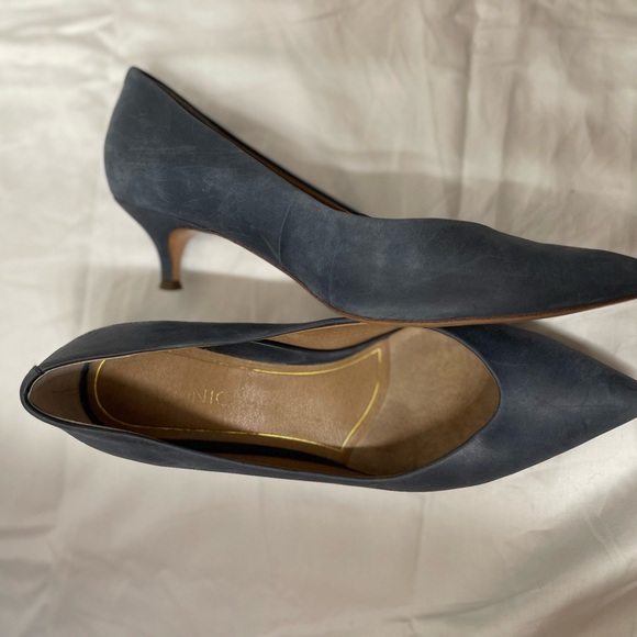 Vionic | Vionic Blue Grey heels | Size 8 | Used - Picture 3 of 3